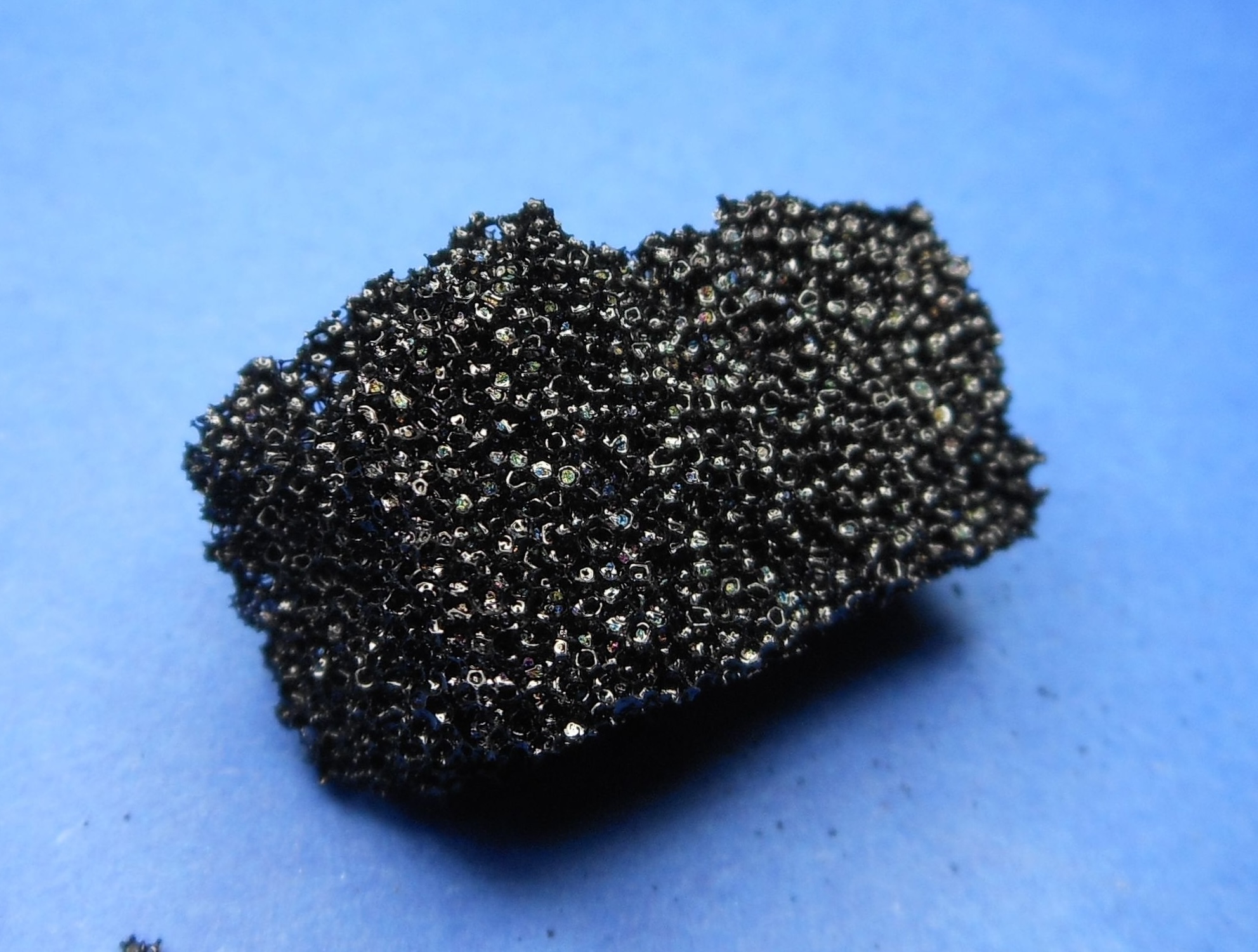 Sporamic Porous